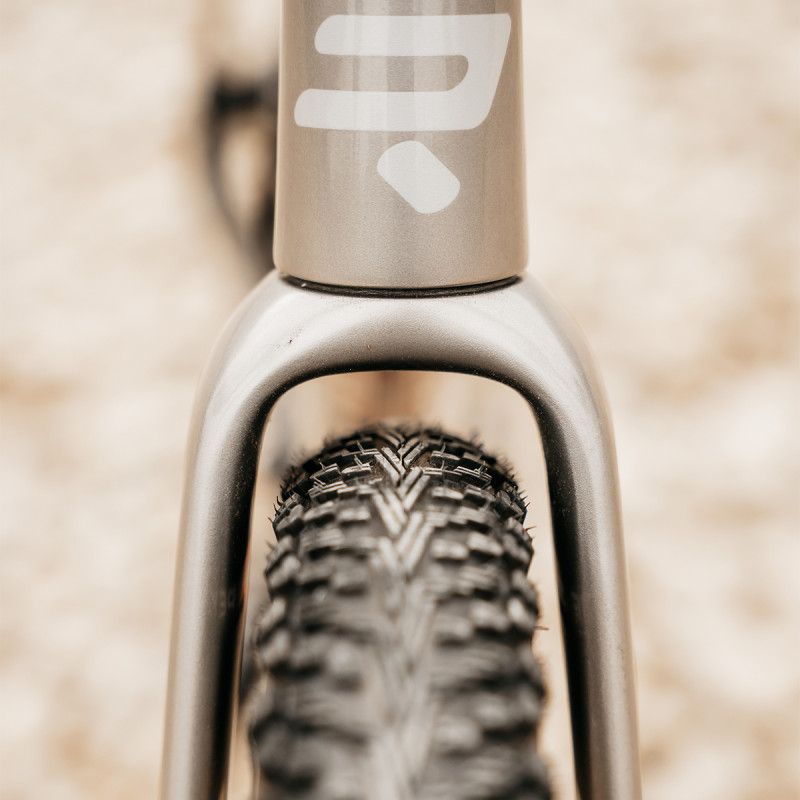 Ridley Kanzo Fast 2.0 Gravel Race Bike - Autumn Grey/ UD Carbon/ Metallic Candy Red 