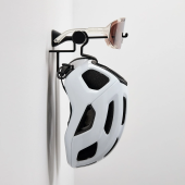 Tons Short Bar — D . 1x Pair of Shoes + Glasses + Helmet