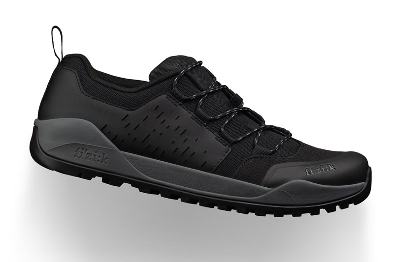 _0004_FIZIK-TERRA-ERGOLACE-X2-FLAT-BLACK-BLACK
