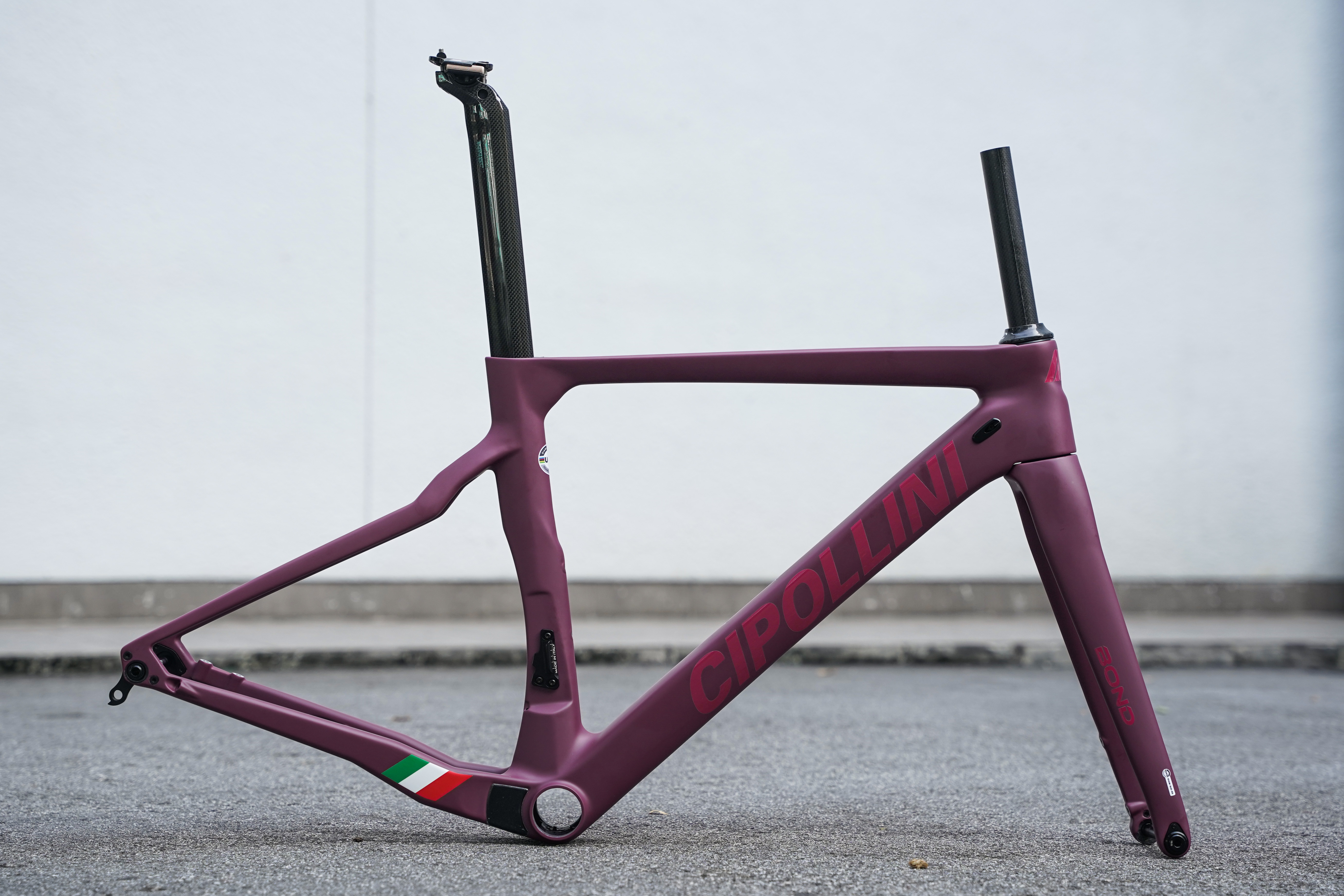 Cipollini-Bond2-Frameset-Purple_Bordeaux