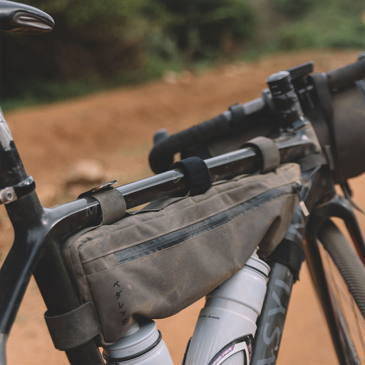 pedaled-odyssey-frame-bag