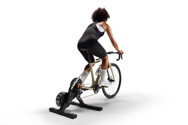 wahoo-kickr-core-2-zwift-features-wifi-bluetooth-connectivity
